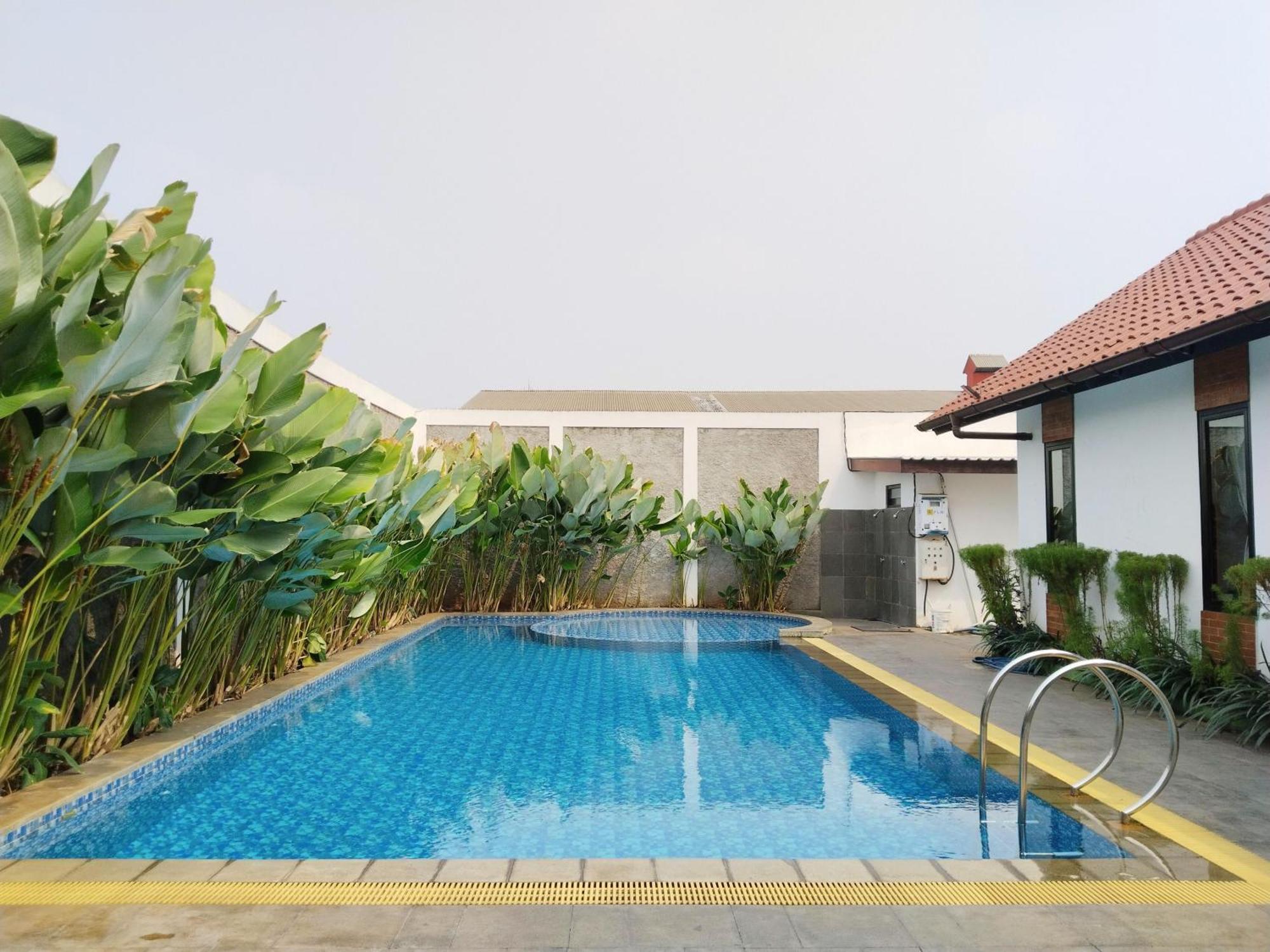 Dejati House Bekasi Exterior foto